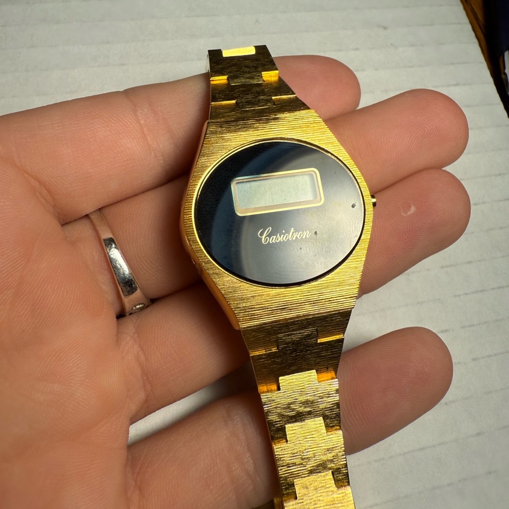 Vintage 1976 Casio Casiotron GL-12 women’s watch vintages women’s watch